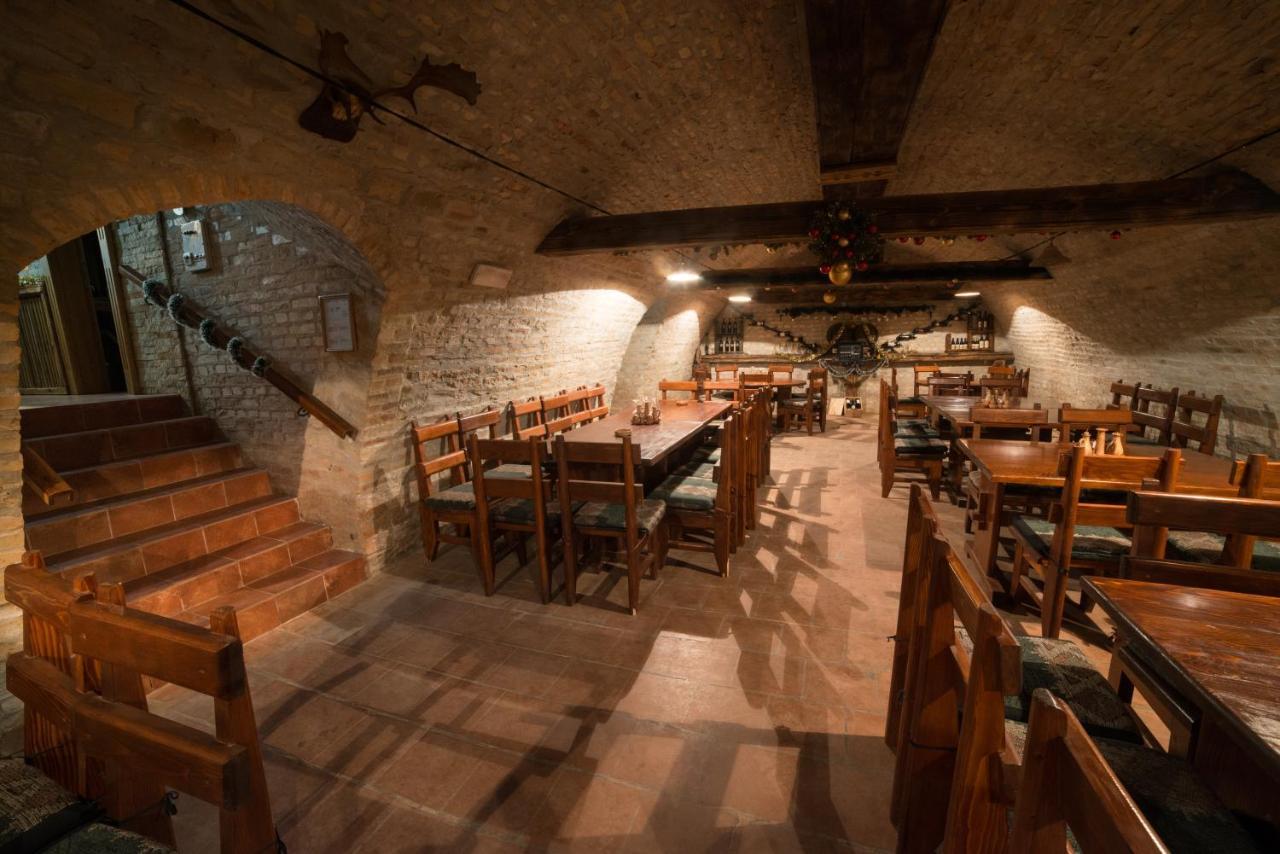 Vila Prezident Sremski Karlovci Buitenkant foto