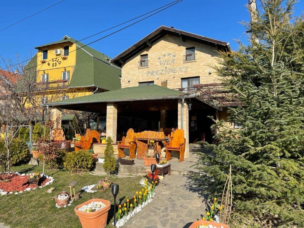 Vila Prezident Sremski Karlovci Buitenkant foto