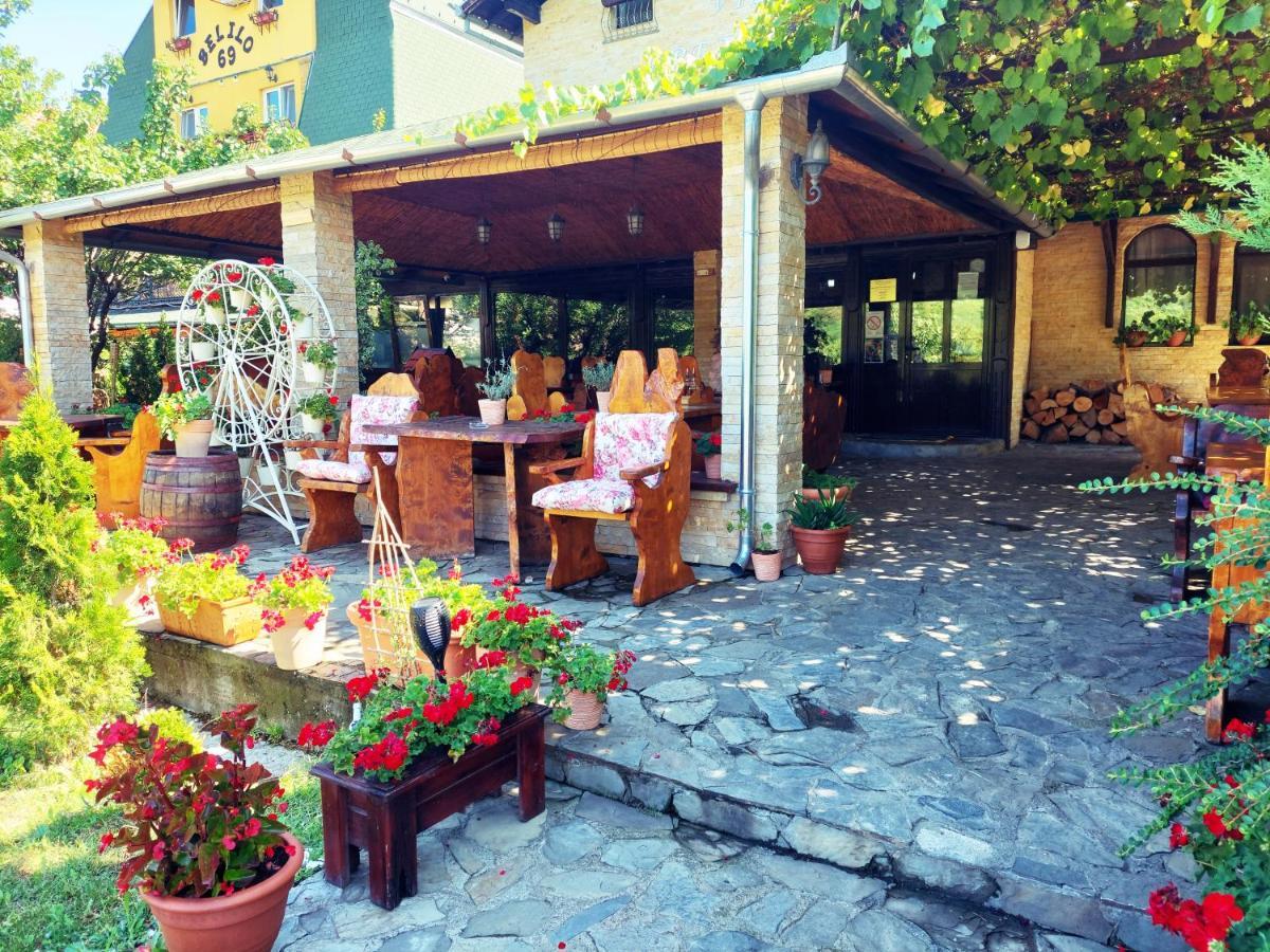 Vila Prezident Sremski Karlovci Buitenkant foto